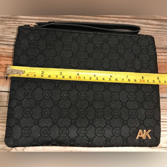 NWOT Anne Klein Black Logo Embossed Wristlet Wallet Clutch Bag - Picture 14 of 14
